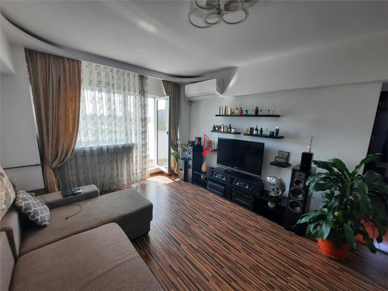 Apartament luminos, 3 camere, aproape de metrou