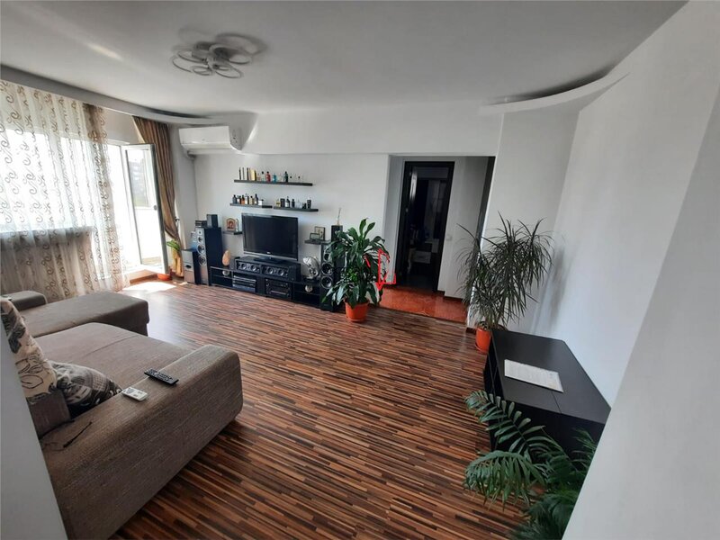 Apartament luminos, 3 camere, aproape de metrou