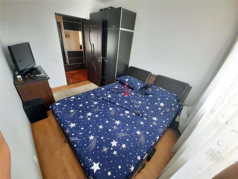Apartament luminos, 3 camere, aproape de metrou