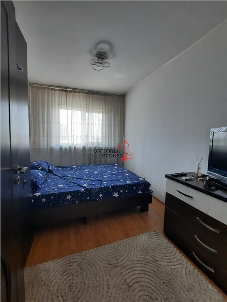 Apartament luminos, 3 camere, aproape de metrou